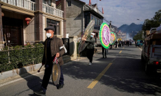 Des funerailles suite à l'épidémie de COVID-19 dans un village chinois