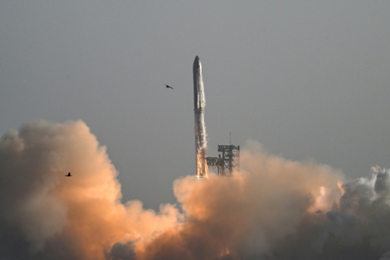 Une fusée de SpaceX décolle de la base de Starbase, au Texas, le 6 mars 2025 ( AFP / RONALDO SCHEMIDT )