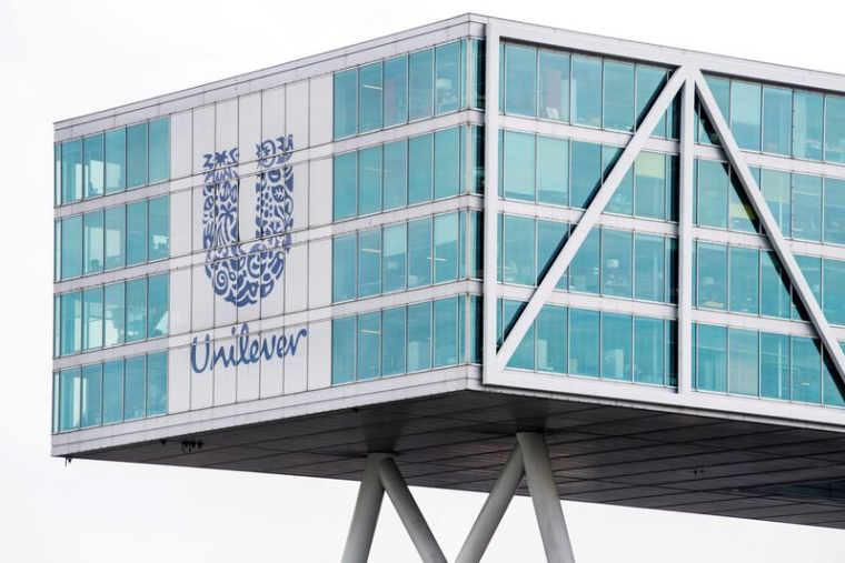 UNILEVER ANNONCE UNE PROGRESSION DE SES VENTES, RÉFLÉCHIT À LIPTON