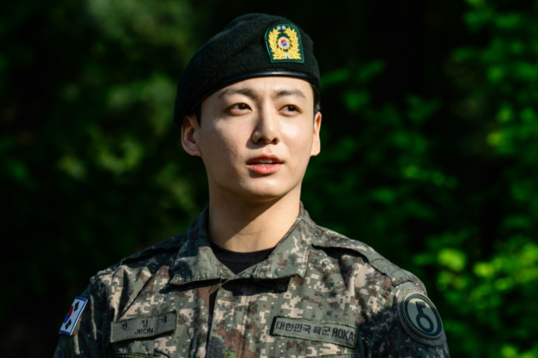 Le chanteur du groupe de K-pop Jungkook, le 11 juin 2025 à Yeoncheon, en Corée du Sud ( AFP / ANTHONY WALLACE )