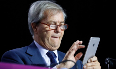 Vincent Bollore assiste à la réunion des actionnaires de Vivendi à Paris