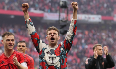 Thomas Müller rejoint Ryan Giggs et Toni Kroos