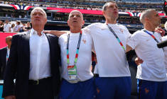 Quand Deschamps partage des calamars et des glaces avec son staff