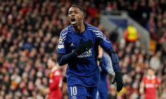 Paris mène à Anfield et revient à hauteur de Liverpool !