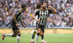 À 39 ans, Hulk fait encore sa spéciale sur coup franc