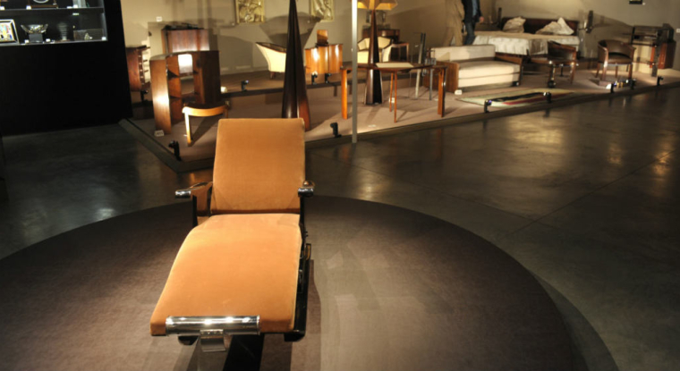 Des pièces Art déco peuvent s'échanger pour plusieurs centaines de milliers d'euros. (© E. Piermont / AFP)