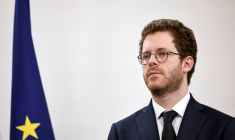Le ministre des Comptes publics David Amiel à Paris le 21 mai 2026 ( AFP / STEPHANE DE SAKUTIN )