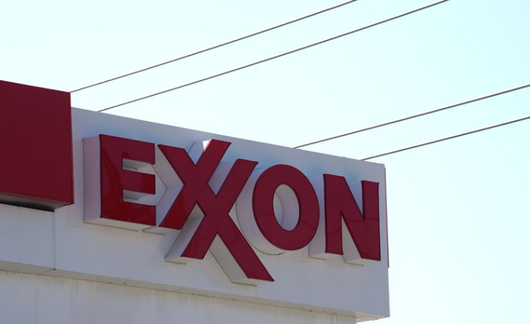 EXXON ÉTUDIE LA VENTE DE CHAMPS GAZIERS ET PÉTROLIERS AU NIGERIA