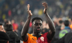 Le sauvetage de fou de Davinson Sánchez à la dernière seconde