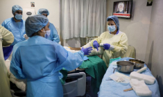 Des membres du personnel médical dans l'hôpital Geitaoui, à Beyrouth