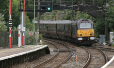 Le train royal transportant la reine Elizabeth II arrive en gare, le 14 juin 2018 à Runcorn (Royaume-Uni) ( POOL / Peter Byrne )