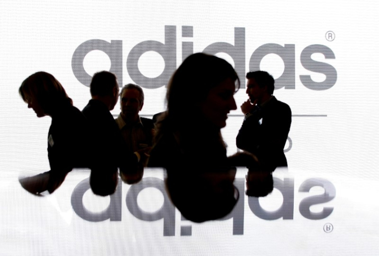 ADIDAS: RÉSULTATS MEILLEURS QUE PRÉVU, PRÉVISIONS RELEVÉES
