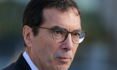 ( POOL / THOMAS SAMSON )