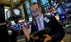 WALL STREET OUVRE EN HAUSSE