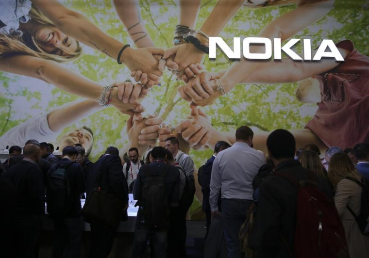 NOKIA PRÉDIT DES DIFFICULTÉS DANS LES RÉSEAUX, LE TITRE CHUTE