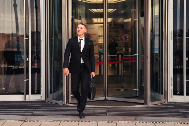 Pour céder une entreprise, vous avez le choix entre différents modes de transmission: cession de fonds de commerce, cession des titres, cession progressive, location-gérance avec promesse d’achat, fusion-absorption, augmentation de capital, apport partiel d’actif. ( crédit photo : Shutterstock )