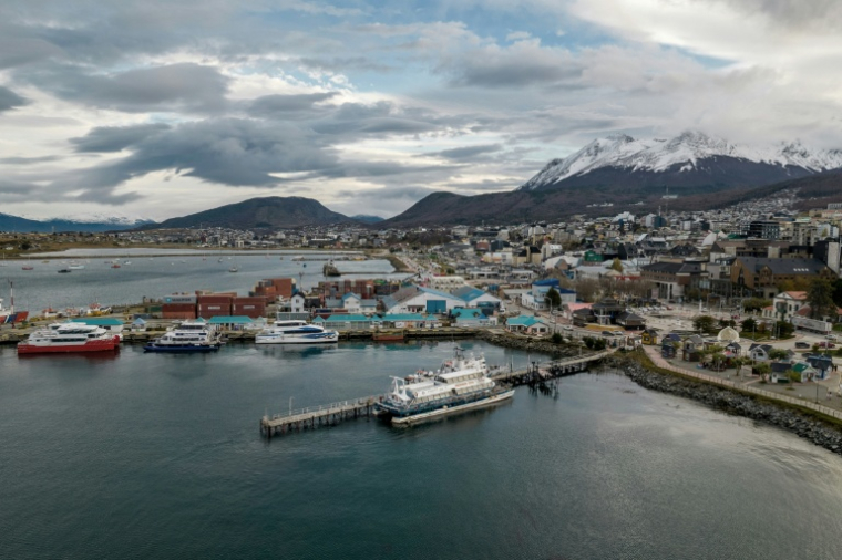 Vue d'Ushuaia, en Terre de Feu, le 13 mai 2026 en Argentine ( AFP / CRISTIAN URRUTIA )