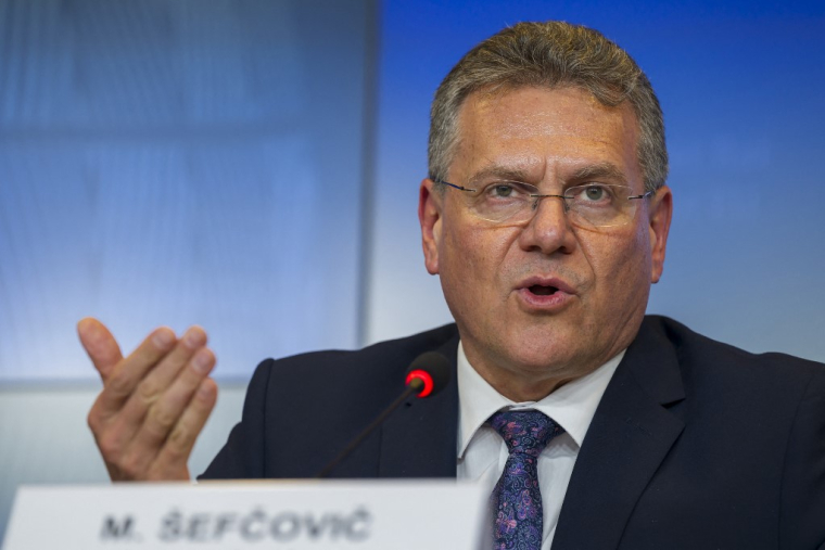 Maros Sefcovic, à Luxembourg, le 7 avril 2025 ( AFP / JEAN-CHRISTOPHE VERHAEGEN )