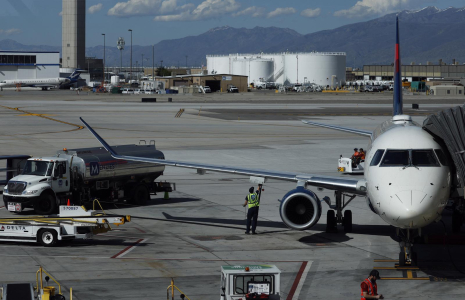 l'Association du transport aérien international (Iata) demande ce vendredi dans un communiqué, à "rendre proportionnés les amendes et les coûts". ( GETTY IMAGES NORTH AMERICA / JUSTIN SULLIVAN )