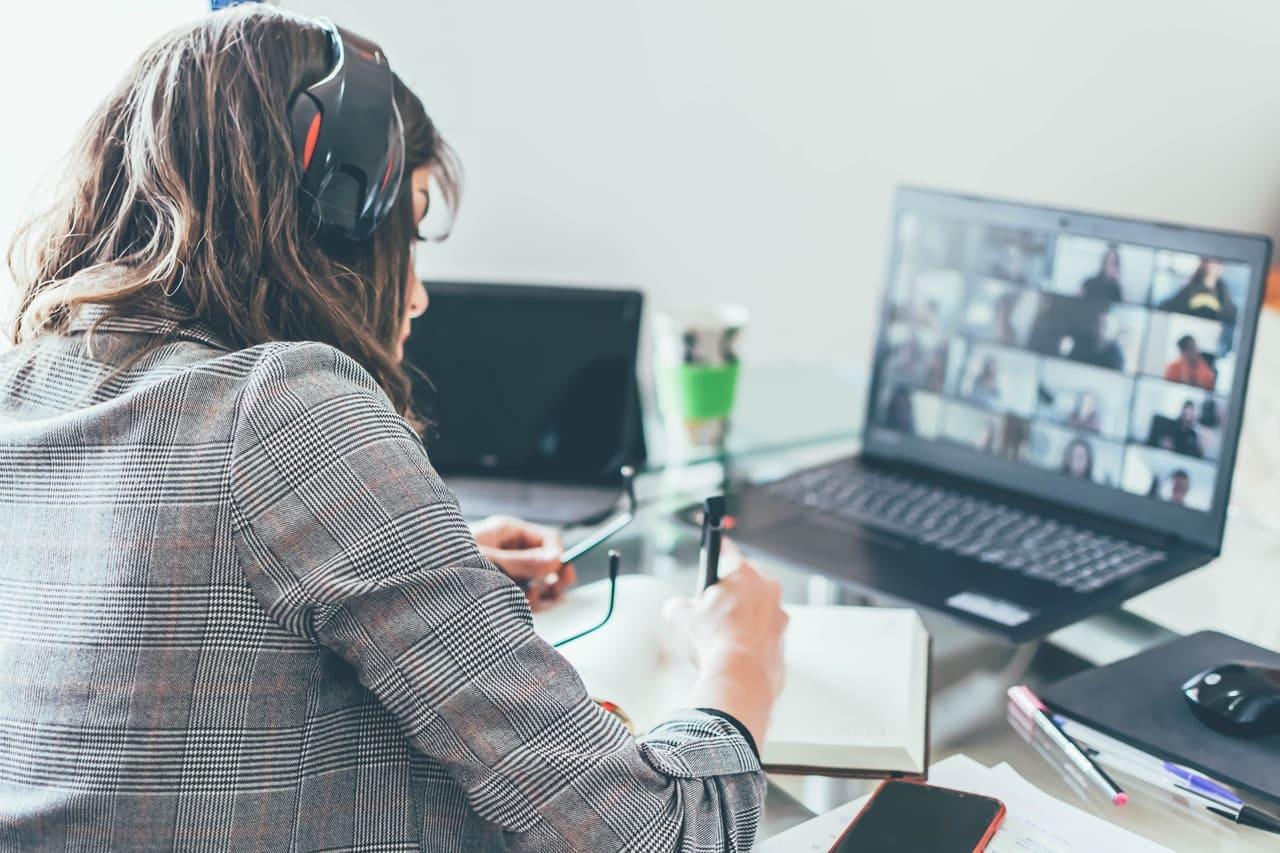 (A quoi sert l'attestation télétravail du salarié et comment se la procurer ? - Visuel Adobe Stock)