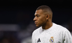 Kylian Mbappé pendant l'échauffement avant un match