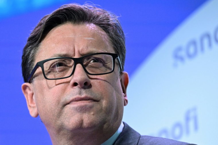 Le directeur général du géant pharmaceutique français Sanofi, Paul Hudson, le 30 avril 2024 à Paris ( AFP / MIGUEL MEDINA )