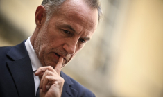 Le maire PS de Paris Emmanuel Grégoire le 1er juillet 2026 à Paris ( AFP / JULIEN DE ROSA )