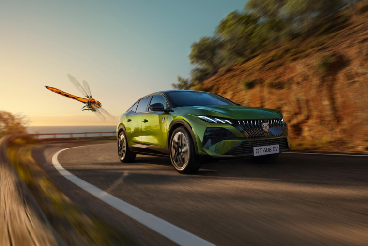 Profitez des atouts de la Nouvelle Peugeot 408 au service de votre expérience de conduite.