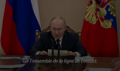 Poutine affirme que les troupes russes "avancent avec assurance" en Ukraine