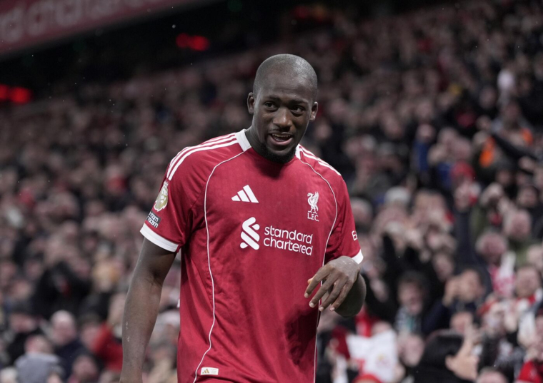 Ibrahima Konaté en larmes après son but contre Newcastle