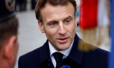 Le président français Emmanuel Macron lors d'une cérémonie à l'Arc de Triomphe à Paris