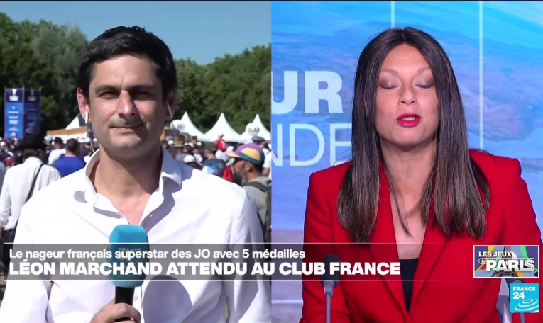 JO 2024 : les nageurs français célèbrent leur médaille de bronze au club France