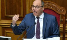 Photo d'archives du 6 décembre 2018 montrant Andriï Parouby, alors président du parlement ukrainien, qui s'exprime devant ses collègues à Kiev ( AFP / GENYA SAVILOV )