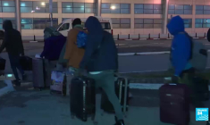 Tunisie : des migrants subsahariens partent dans l'urgence face au déferlement de haine