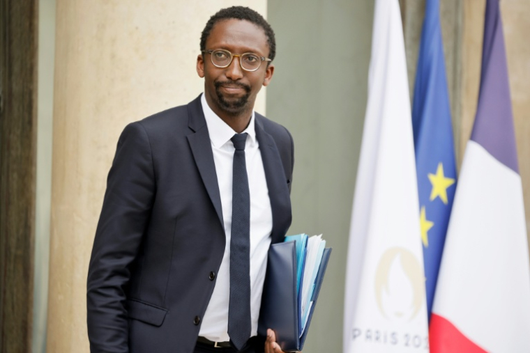 Hervé Berville, alors secrétaire d'Etat chargé de la Mer, quitte l'Elysée après le Conseil des ministres le 3 avril 2024 à Paris ( AFP / Ludovic MARIN )