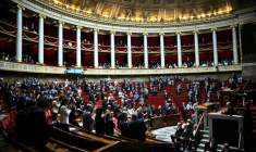 A l'Assemblée nationale, à Paris, le 7 avril 2026 ( AFP / JULIEN DE ROSA )