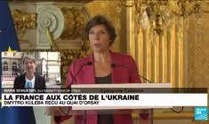 La France aux côtés de l'Ukraine "aussi longtemps que nécessaire"