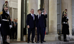 Emmanuel Macron rencontre le Premier ministre israélien Netanyahu à Paris