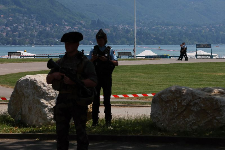 Des enfants blessés lors d'une attaque au couteau à Annecy