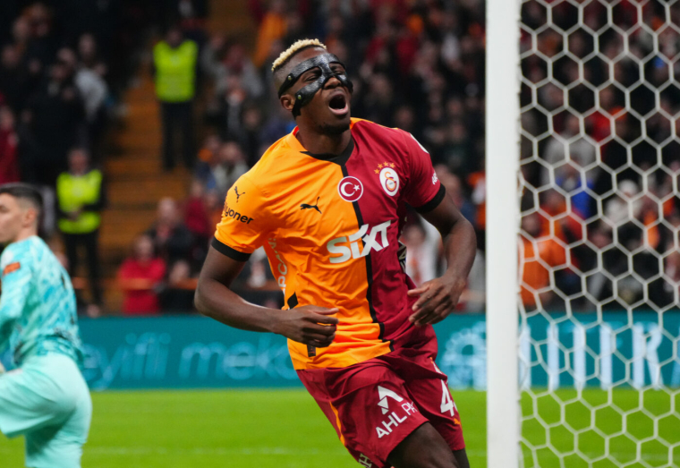 L’entraineur de Galatasaray assure que Victor Osimhen restera cet hiver