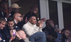 Kylian Mbappé parle du record de Giroud et raconte son expérience de fan lors de Lille-PSG