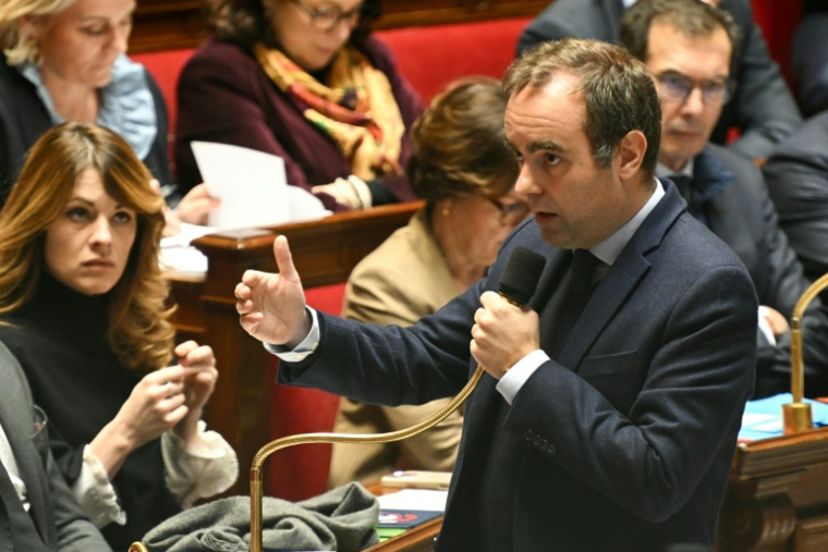 Le Premier ministre Sébastien Lecornu s'exprime devant l'Assemblée nationale, le 6 janvier 2026, à Paris ( AFP / Bertrand GUAY )