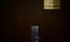 À partir de lundi, les élèves de terminale générale et technologique passent l'ultime épreuve du baccalauréat, le grand oral, toujours contesté par le corps enseignant ( AFP / MARTIN BUREAU )