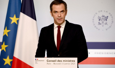Olivier Véran à Paris, le 11 janvier 2023. ( AFP / CHRISTOPHE ARCHAMBAULT )