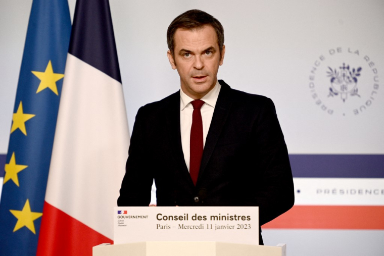 Olivier Véran à Paris, le 11 janvier 2023. ( AFP / CHRISTOPHE ARCHAMBAULT )