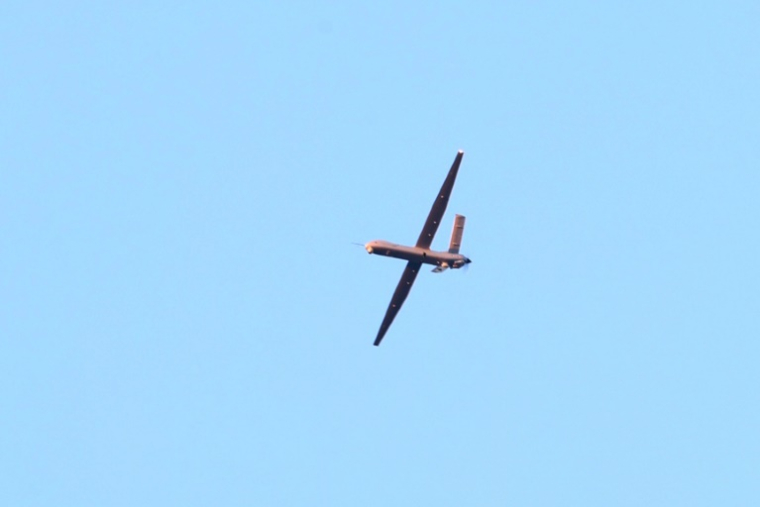 Un drone turc en vol à Kahramankazan, au nord d'Ankara, le 23 octobre 2024 ( AFP / Adem ALTAN )