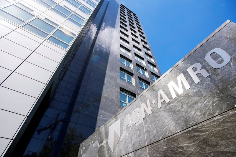 Le logo d'ABN AMRO au siège de la banque à Amsterdam