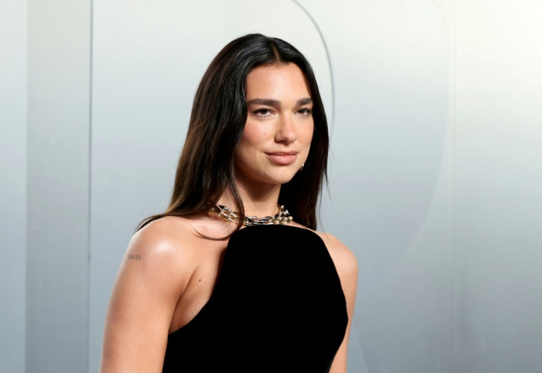 La chanteuse britannique Dua Lipa assiste à la soirée des Oscars 2026 organisée par Vanity Fair à Los Angeles, le 15 mars 2026 ( GETTY IMAGES NORTH AMERICA / Amy Sussman )