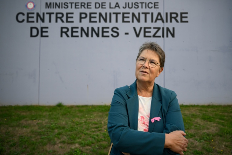 La députée socialiste Claudia Rouaux devant l'enceinte de la prison de Rennes-Vezin, le 12 octobre 2026 ( AFP / Loic VENANCE )