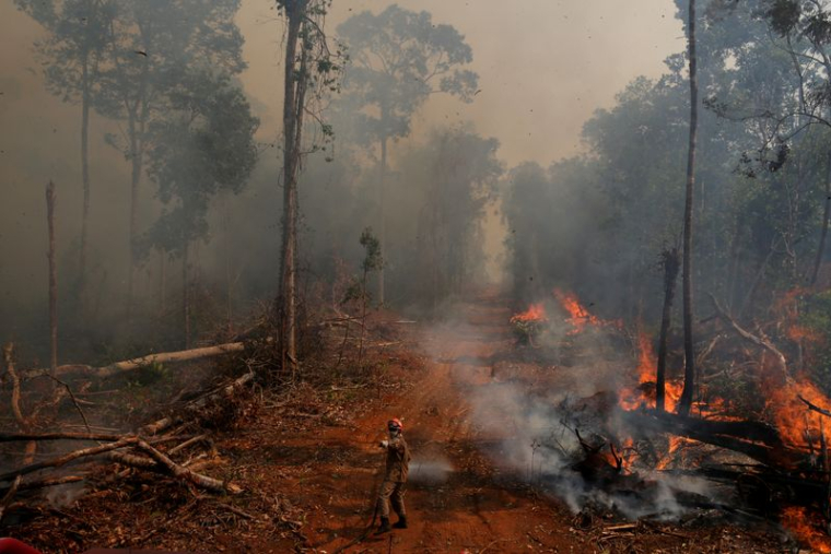 BRÉSIL: LES INCENDIES EN AMAZONIE VRAISEMBLABLEMENT À UN PIC EN 10 ANS